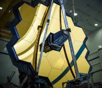 Il telescopio James Webb della NASA ha realizzato l'immagine a infrarossi dell'universo più profonda e nitida di sempre