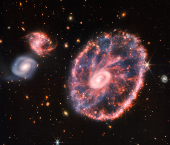 Il telescopio Webb della NASA ha realizzato una incredibile immagine della galassia Ruota di Carro